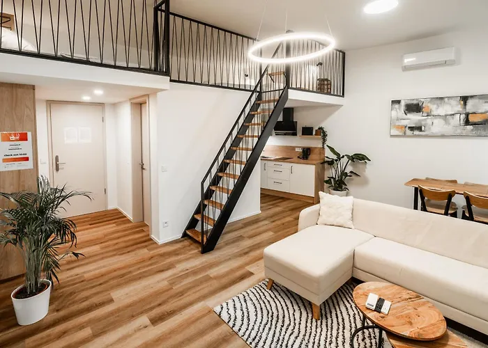 Internesto Station Apartment